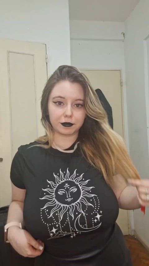Would you take this chubby goth home? 