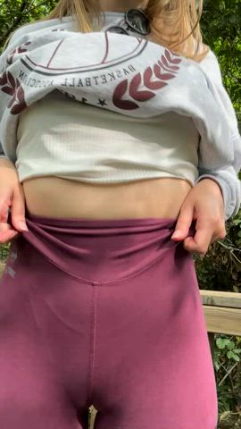 all eyes are on my cameltoe in park today 😉