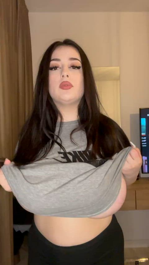 I'm so horny I sent this to a guy I met yesterday...